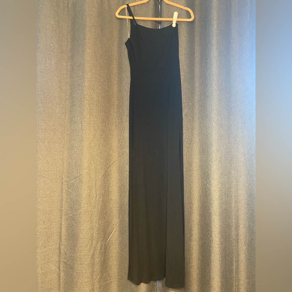 Sinuous Saunter Black One Shoulder Maxi Dress